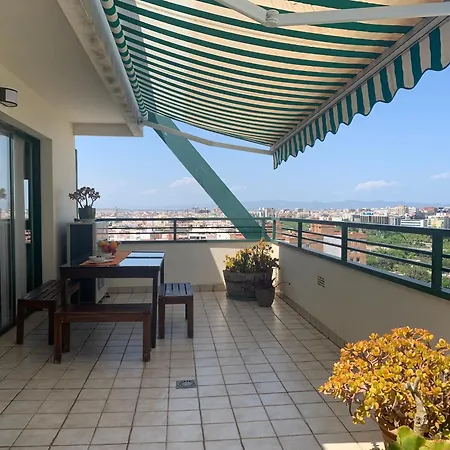 Atico Ciudad De Ciencias Terraza Y Parking דירה