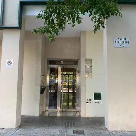 Atico Ciudad De Ciencias Terraza Y Parking דירה
