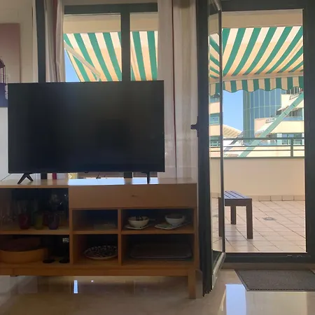 Atico Ciudad De Ciencias Terraza Y Parking Апартаменты